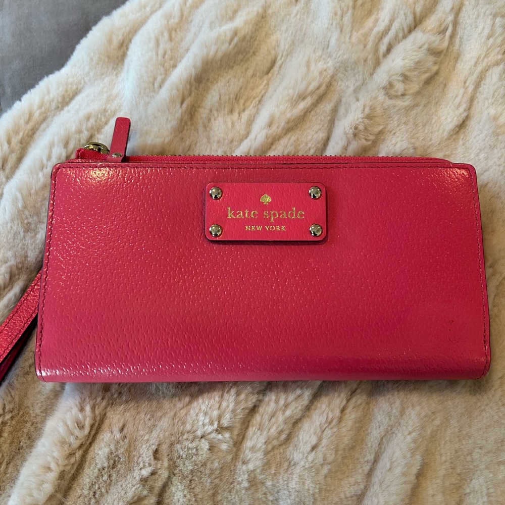 Kate Spade Pink Wallet - Picture 1 of 9